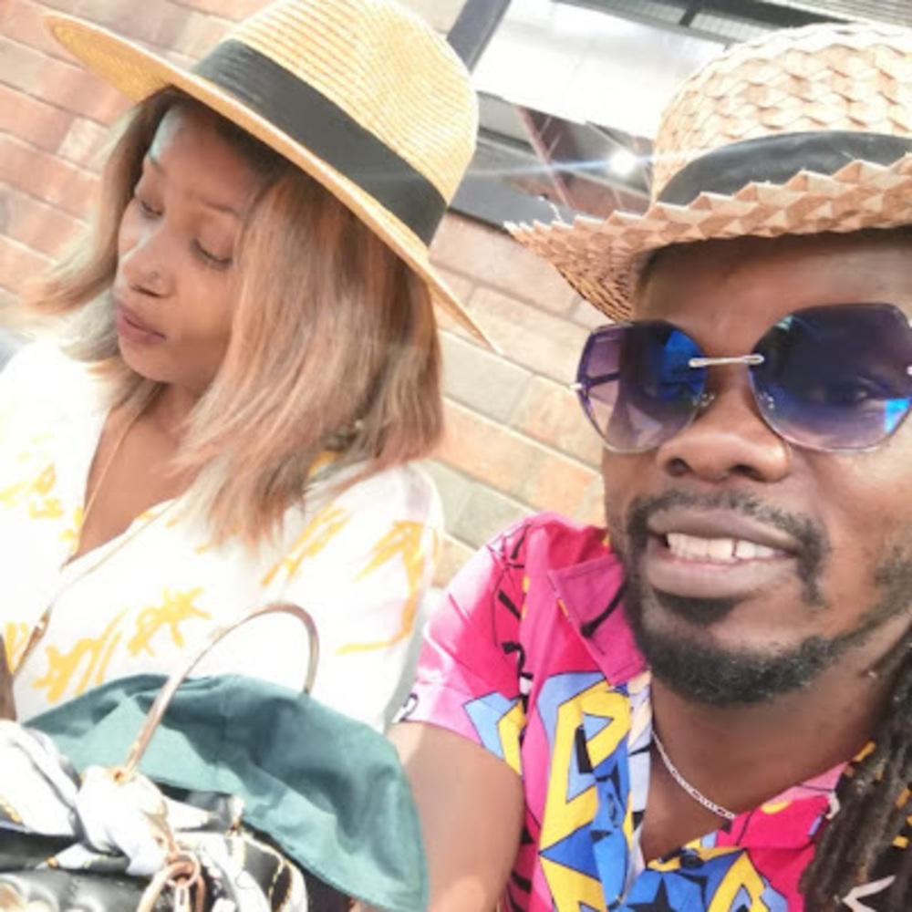 Meet your Posher, Funda